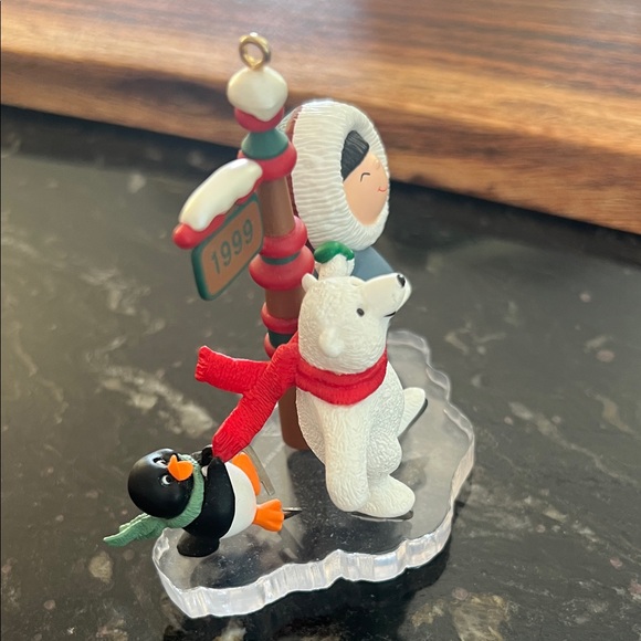 Vintage Hallmark Frosty Friends 1999 #20 Holiday Ornament - Picture 8 of 13